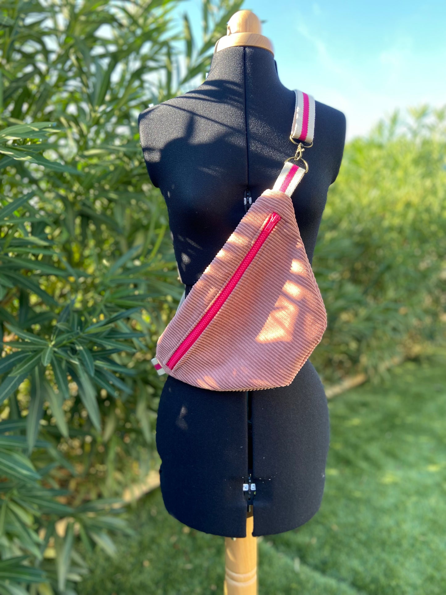 L'atelier de Couture - Créez Votre Propre Banane Upcyclée 28/11 à 9h